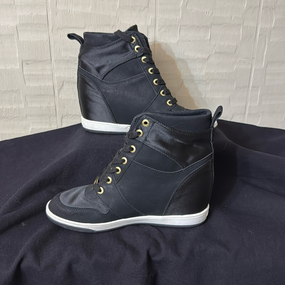 Womens Bebe Charlane Wedge Sneakers size 9